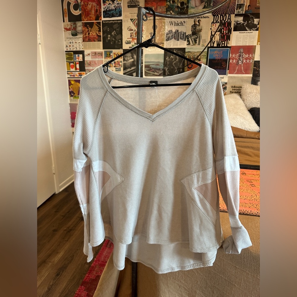 We The Free Light Gray V-Neck waffle knit